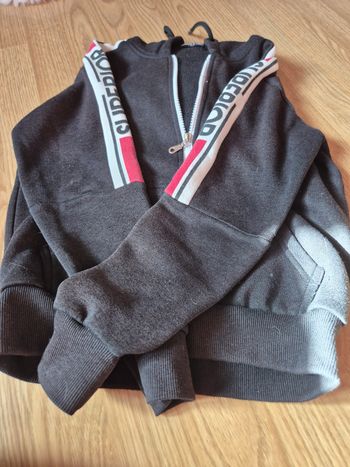 Veste zippé avec capuche 