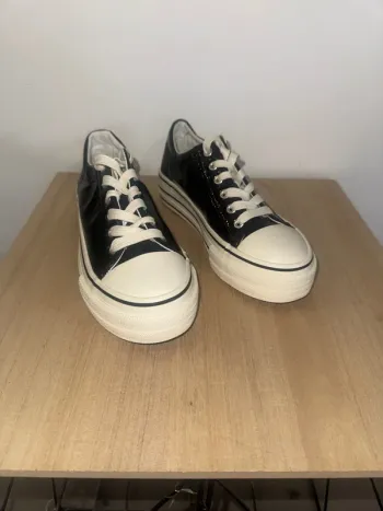 Baskets basses femme noires vernies – Style casual chic – Pointure 37