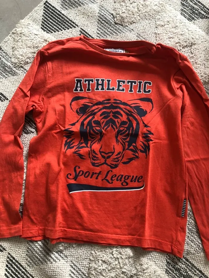 Teeshirt manche longue garçon 8 ans