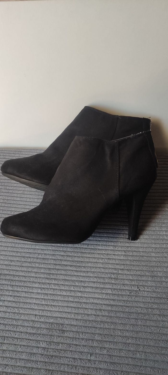 Chaussure à talon aiguille - photo numéro 3