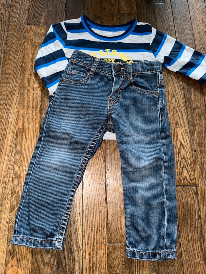 T-shirt (très bon état) et jeans (bon état) Levi’s - photo numéro 3