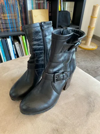 Bottines cuir noir