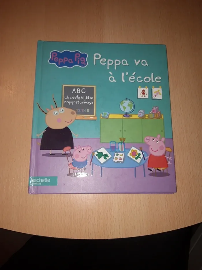 Album Peppa va à l'école