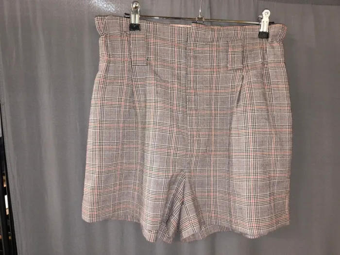 339741 short marron/noir femme M Stradivarius