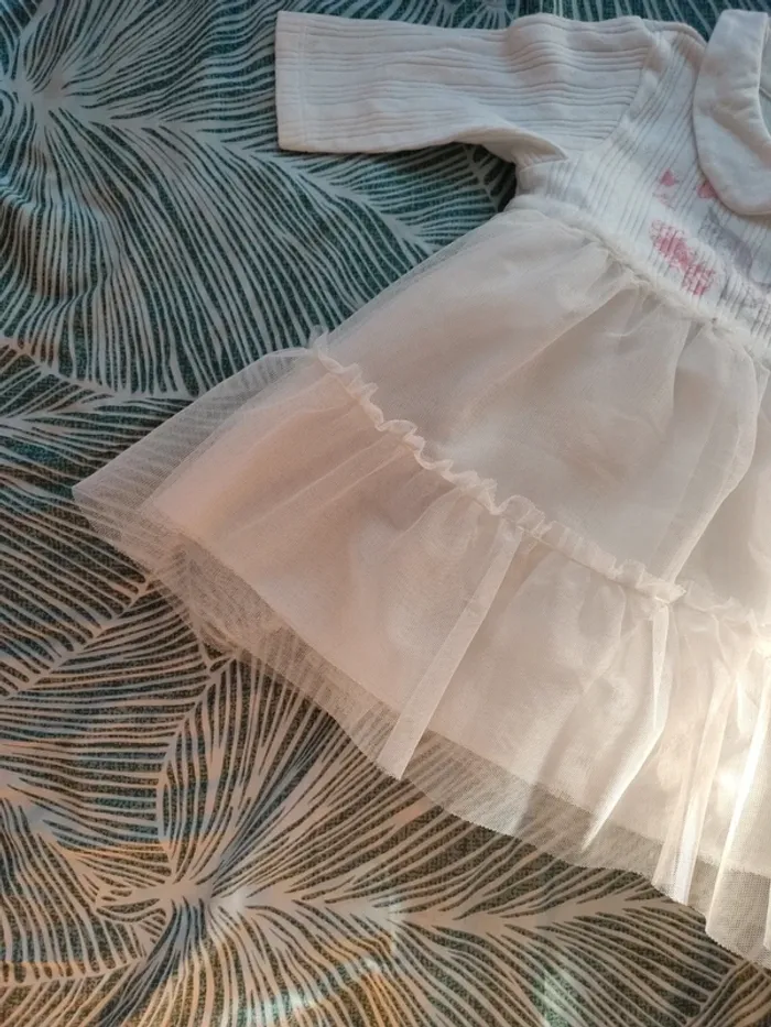 Tenue de naissance đ 0-1 mois - photo numĂ©ro 3
