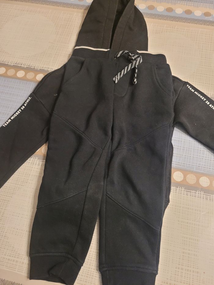 Bonjour vends gros lot fille 3ans très bon - photo numéro 7