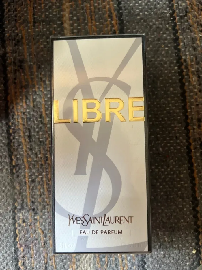 Parfum eau de parfum Yves saint Laurent authentique