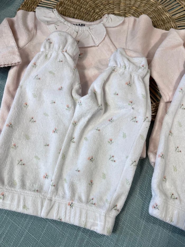 Lot 2 pyjamas jumelles taille 1 mois - photo numéro 9