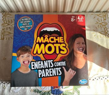 Jeu de société mâche mots