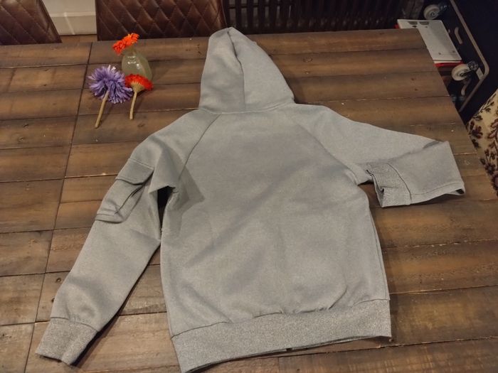 Sweat à capuche Boom Kids gris et noir avec zip – Garçon 12 ans – Très bon état - photo numéro 5