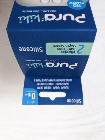 Lot de 2 tétines 100% silicone pour biberon évolutif. Marque Pura.