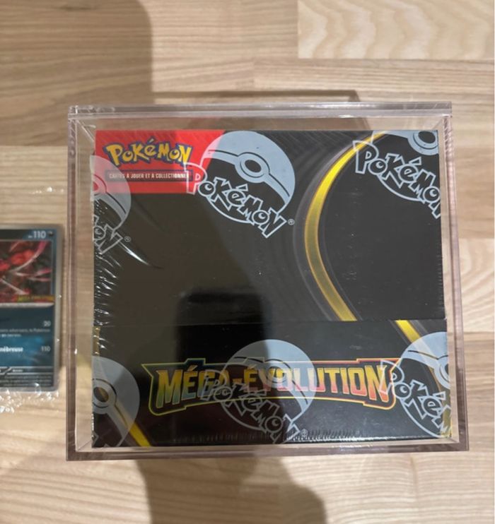 Display Pokémon Me1 avec protection acrylique