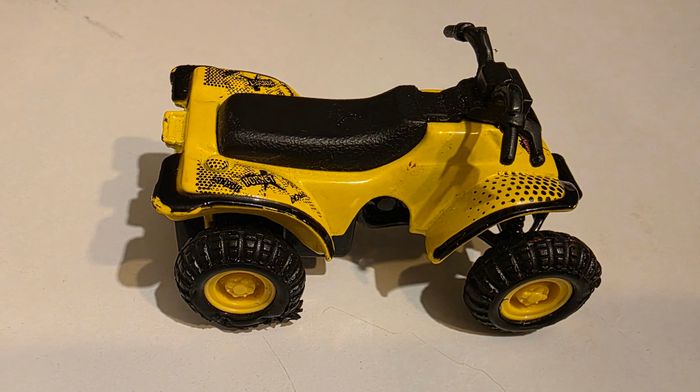 Quad miniature jaune et noir Maisto - photo numéro 4