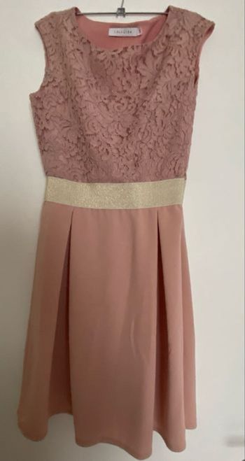 Jolie robe rose poudré