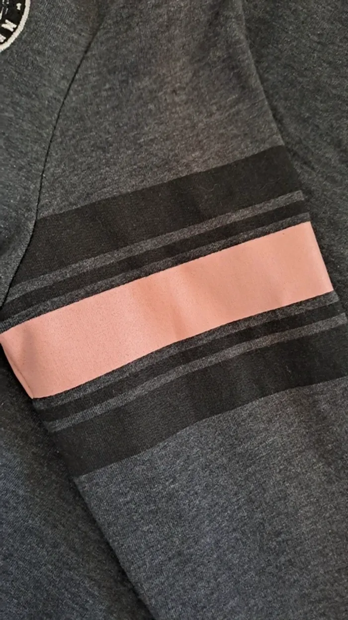 Veste capuche courte / Sweat capuche / Sweat tendance / Pull capuche/  Sweat - photo numéro 3