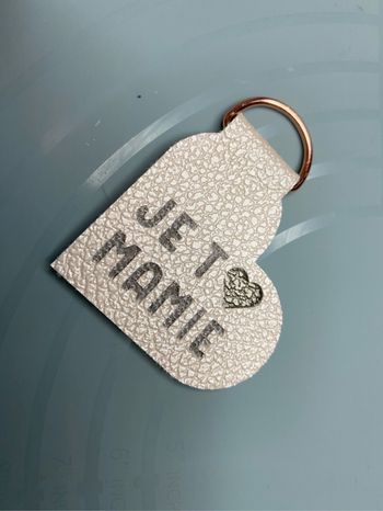 Porte clé coeur simili cuir fête des grands mères