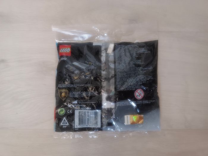 LEGO Speed Champions – Lamborghini Huracán Super Trofeo EVO - 30342 - photo numéro 2
