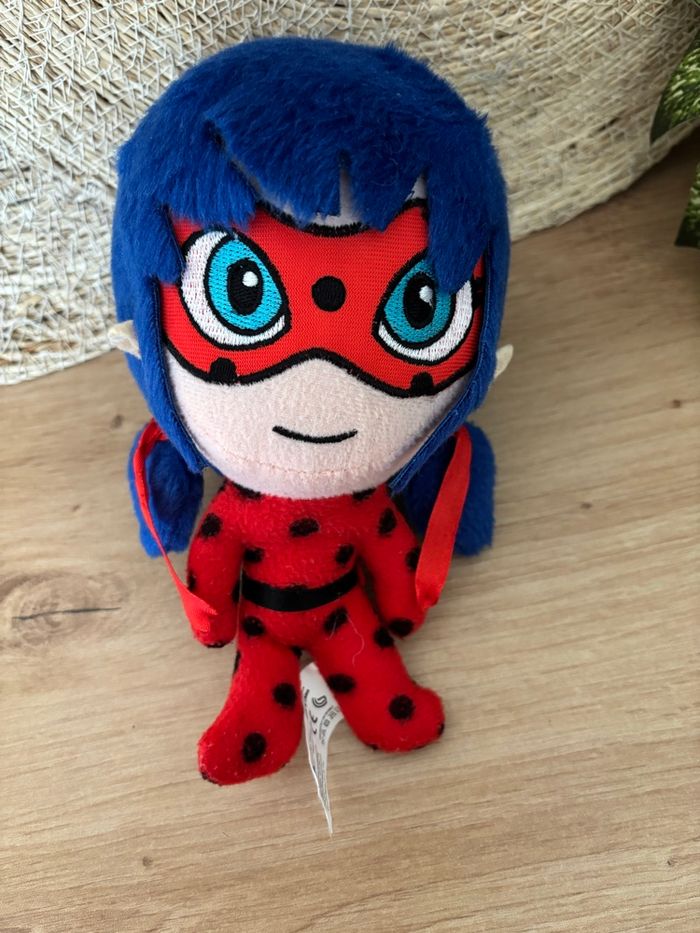 Doudou poupée ladybug coccinelle miraculous - photo numéro 1