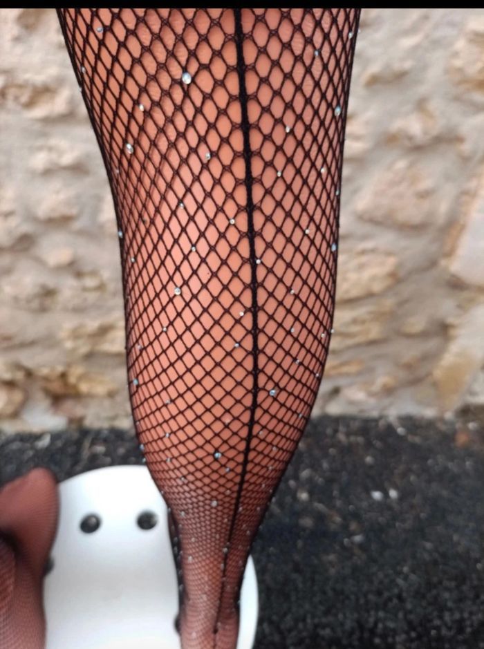 Collant résille fantaisie (n°68) avec couture arrière et strass - photo numéro 5