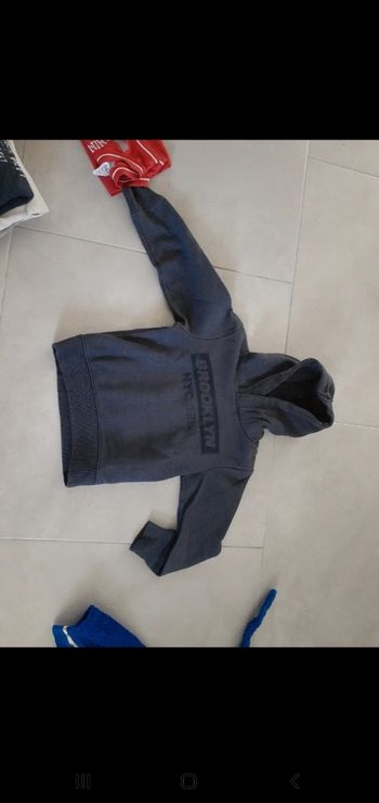 Lot de 3 pulls taille 6 ans