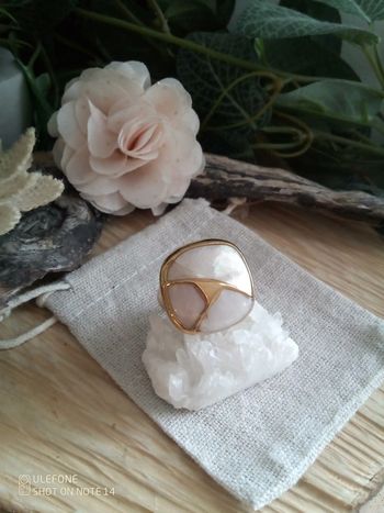 Bague en nacre blanche