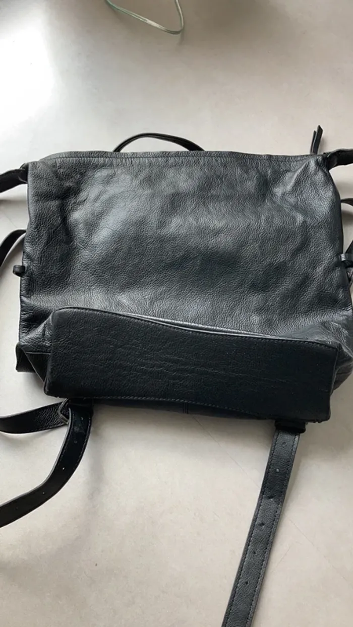 Sac à dos pour homme en cuir noir Superdry neuf - photo numéro 3