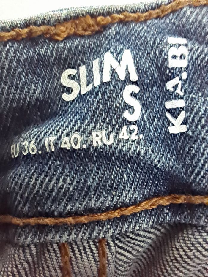 Jean  bleu SLIM S ou 36 ou 16 ans