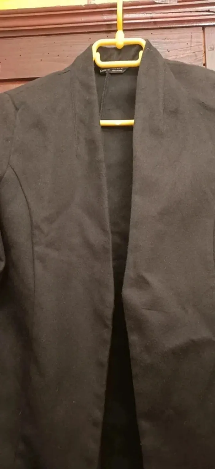 Manteau noir - photo numéro 2