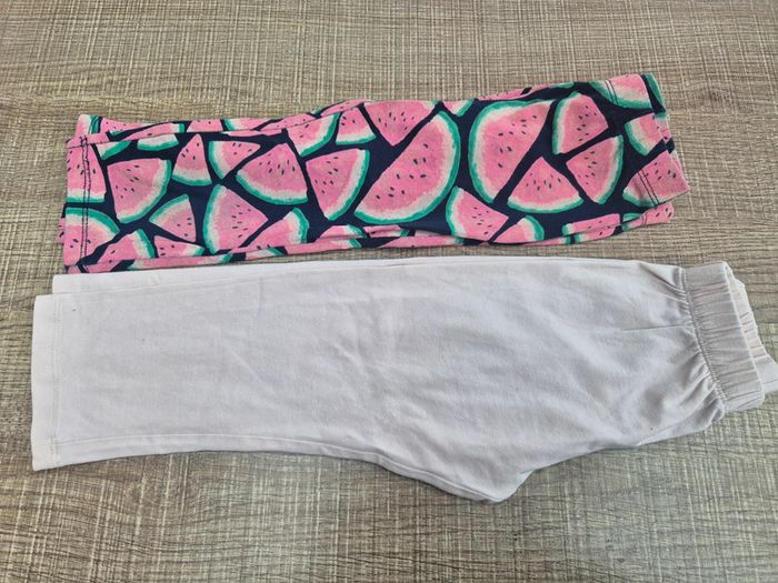 Lot leggings courts 5 ans en très bon état