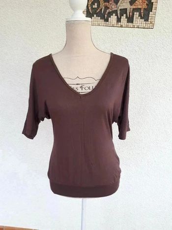 7 € Top marron Version Sud