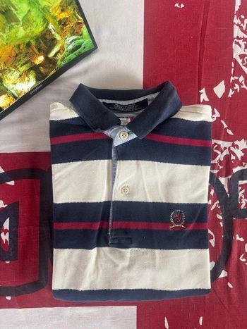 Polo Tommy Hilfiger vintage taille xs/s à rayures blanc bleu rouge