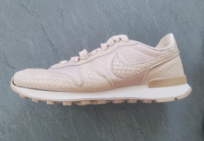 Nike Internationalist femme doré taille 39 - photo numéro 8