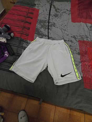 Short  Nike en taille S