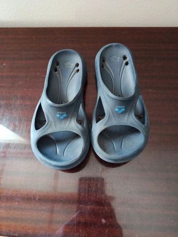 Tong Arena taille 33