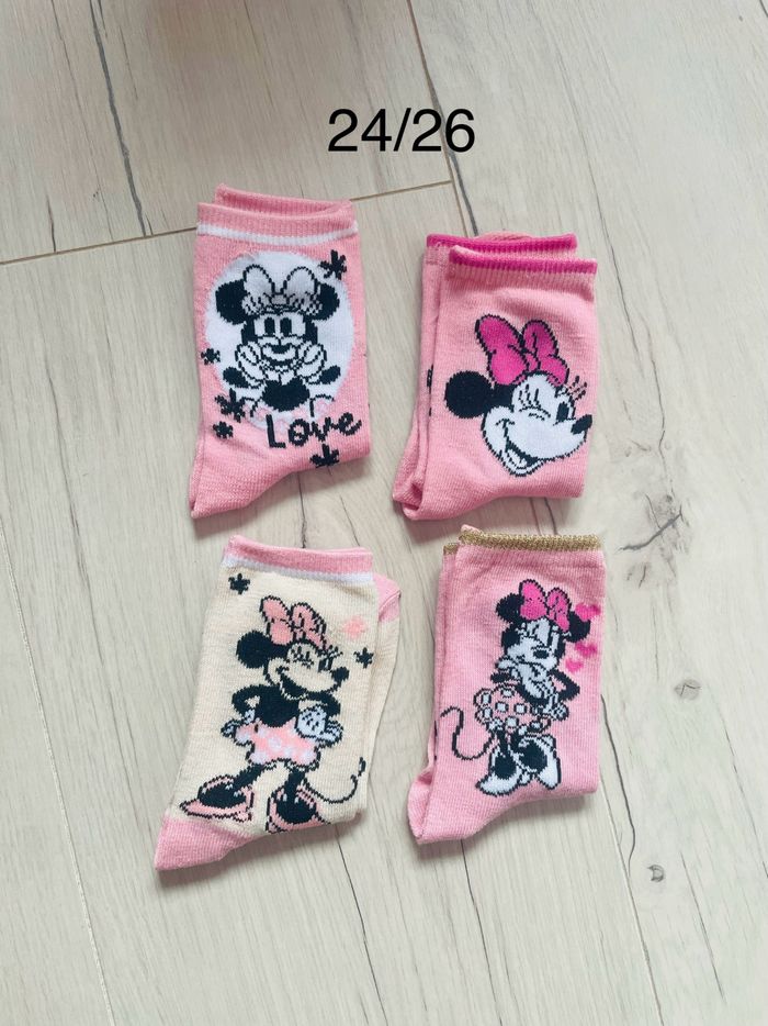 Lot de 4 paires de chaussettes minnie neuves 24/26