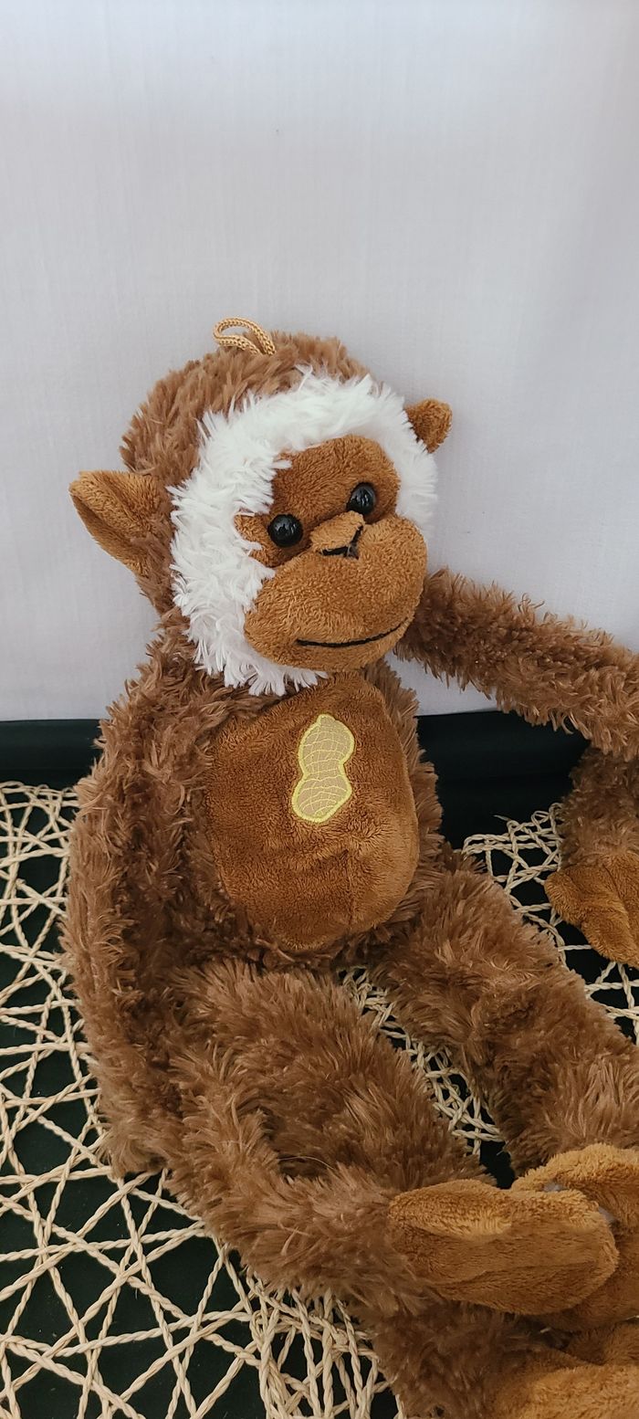 Peluche  singe GIPSY marron cacahuète 40 cm - photo numéro 4