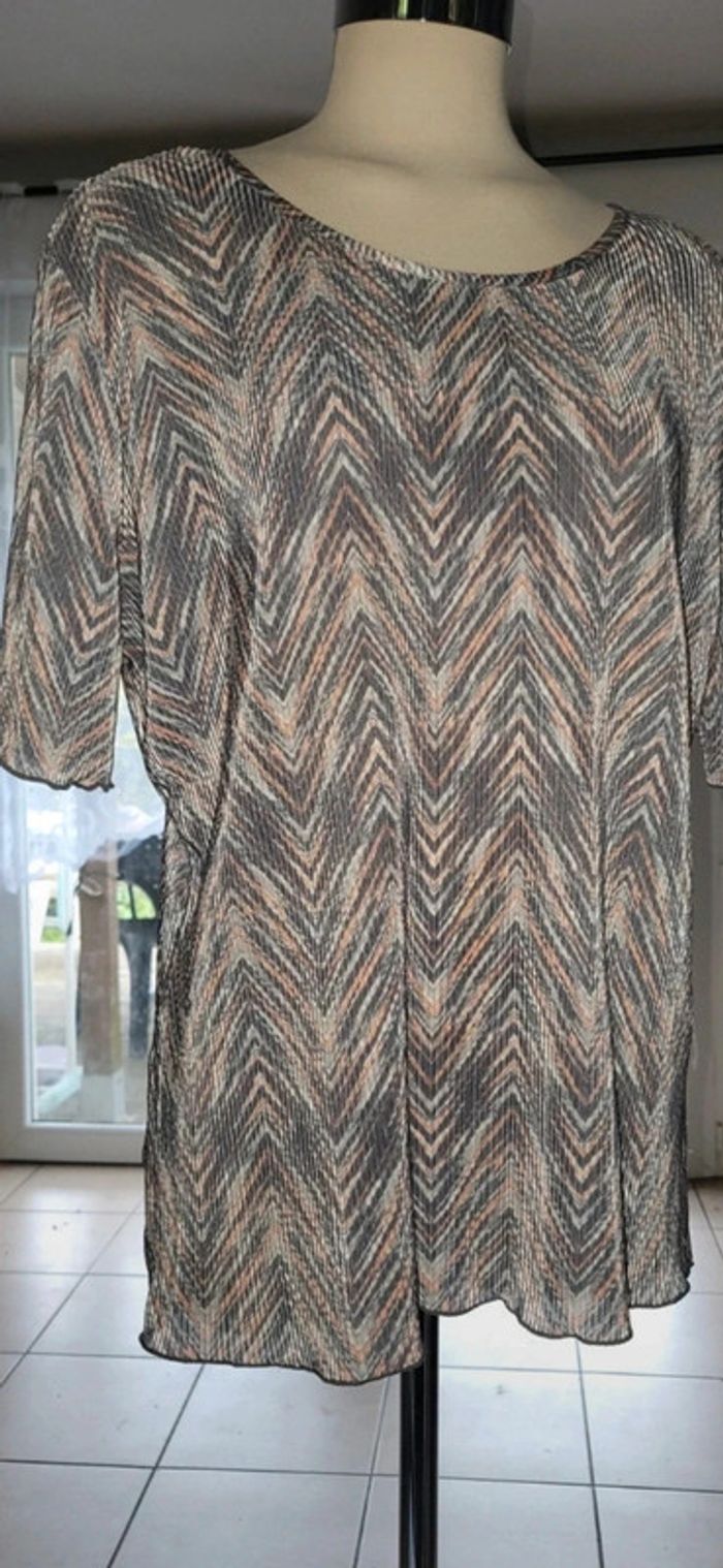 Très beau Tee-shirt Damart 46/48