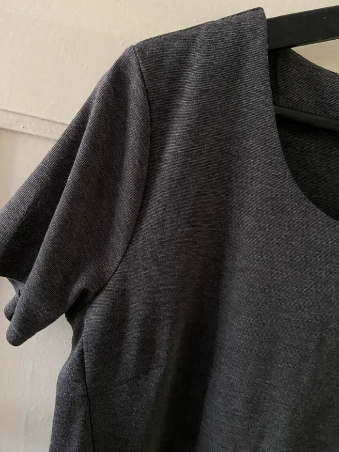Robe grise IN Extenso t.44 - photo numéro 2