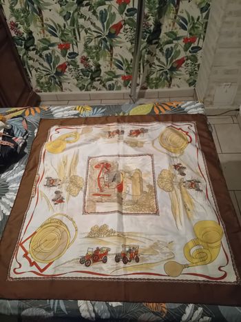 Foulard vintage Jean de Bahrein