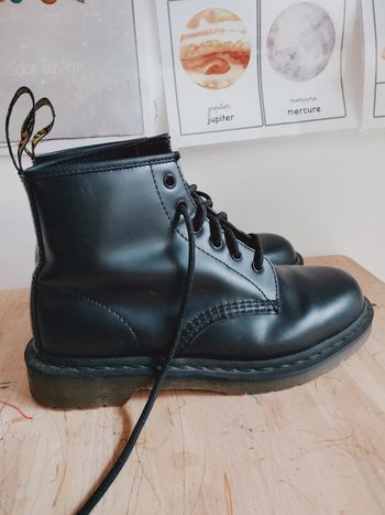 Dr Martens 6 EYE boots