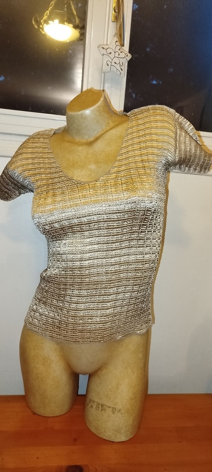 Haut CAROLL taille 38 extensible champagne Comme Neuf