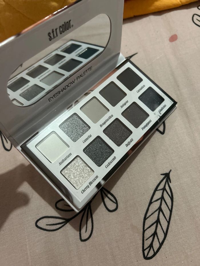 Palette de maquillage - photo numéro 4