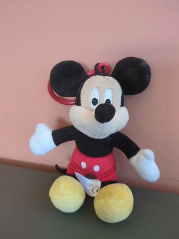 peluche porte clé Mickey Disneyland Paris