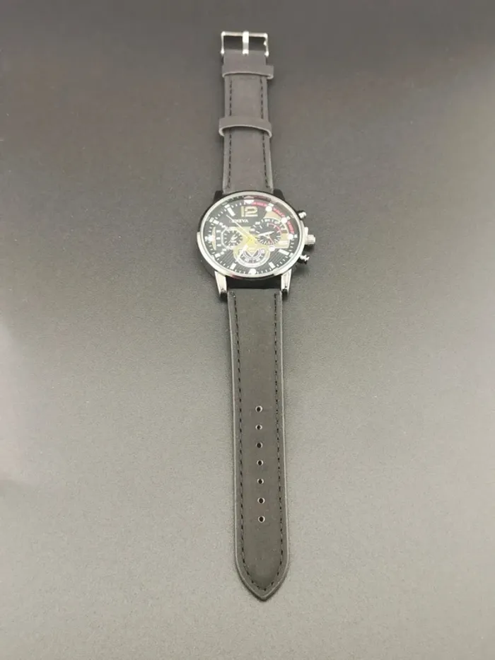 Montre noire style sport élégante doré - photo numéro 3