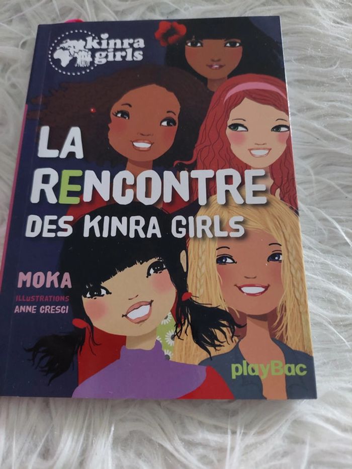 La rencontre des Kinra Girls