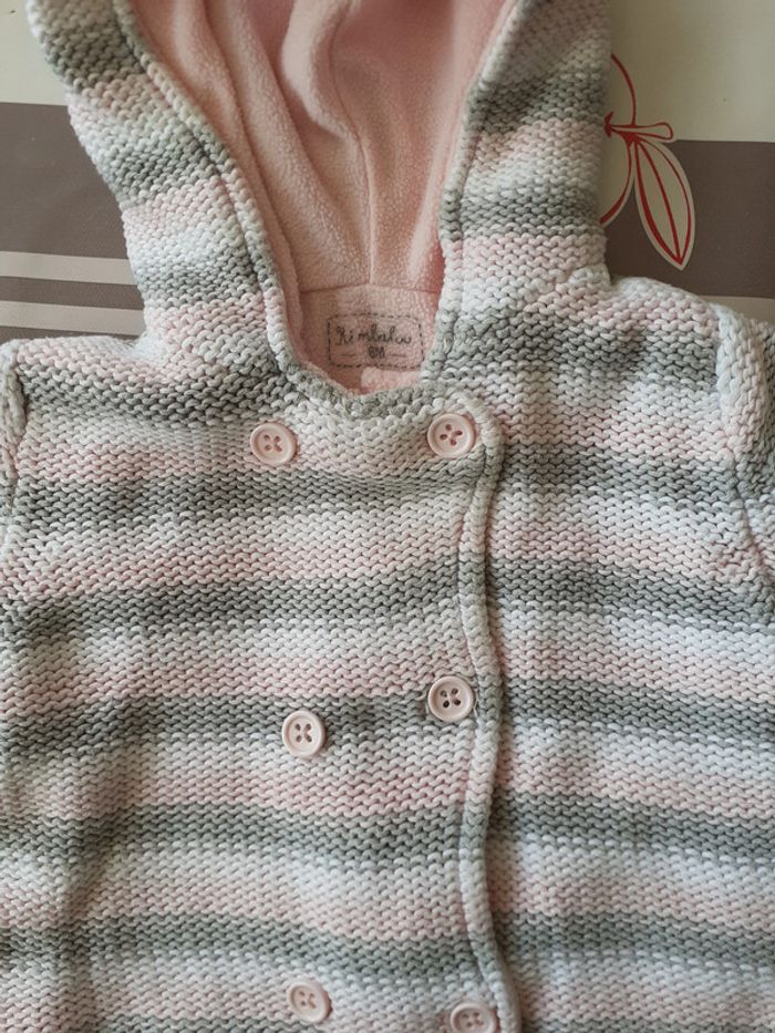 Joli manteau à capuche en maille a rayures 6 mois fille - photo numéro 2