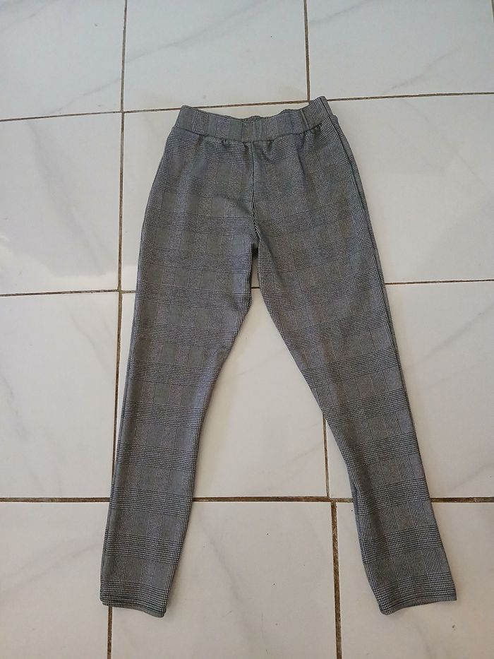 Pantalon fille a carreau couleur gris matiere polyster