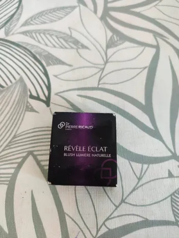 Dr pierre ricaud blush lumiere naturelle revele eclat 4g valeur 14€
