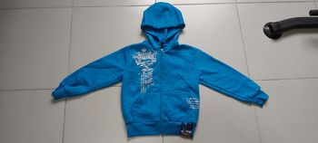 Gilet zippé à capuche 8 ans