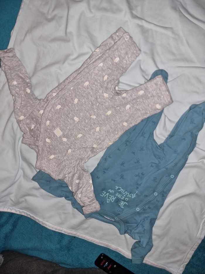 Lot de vêtements taille 1 mois garçon - photo numéro 6